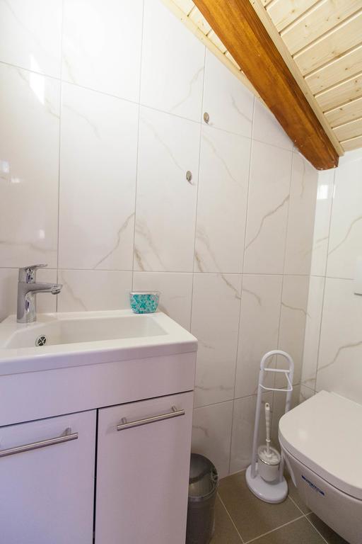 Holiday Home Nika Omišalj Екстериор снимка