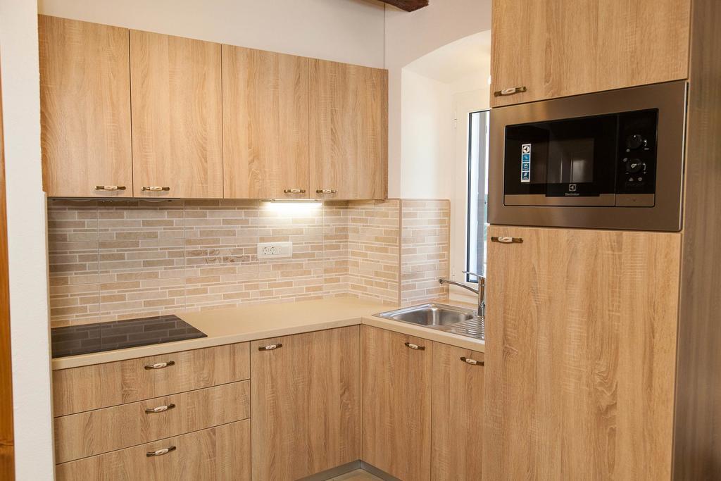 Holiday Home Nika Omišalj Екстериор снимка