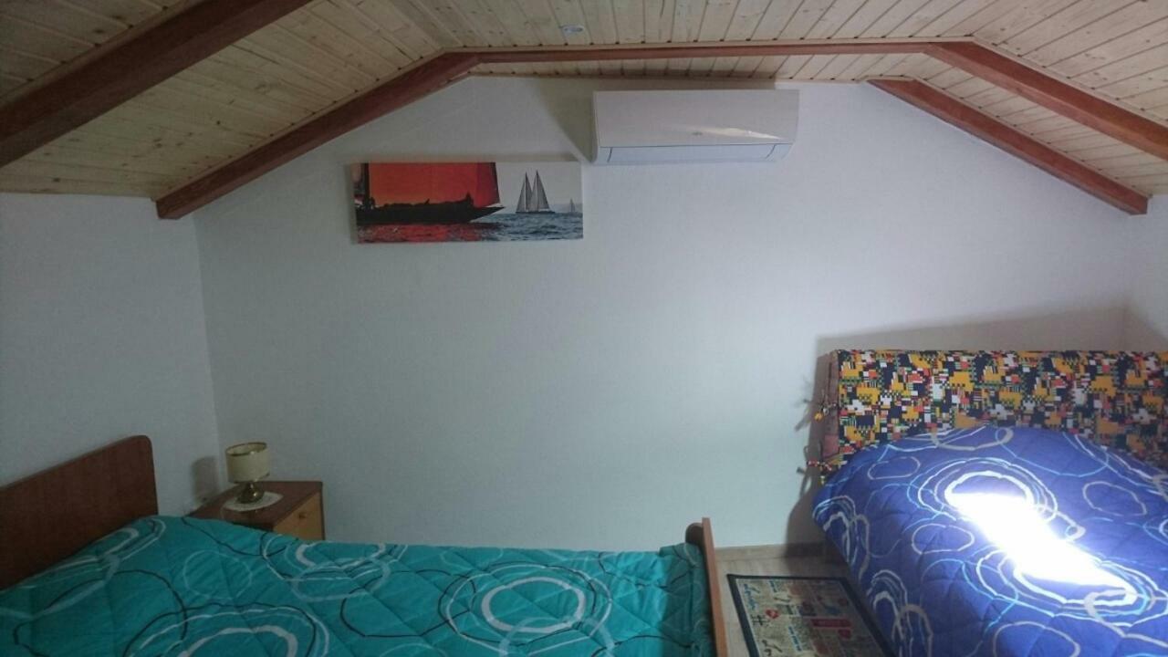 Holiday Home Nika Omišalj Екстериор снимка